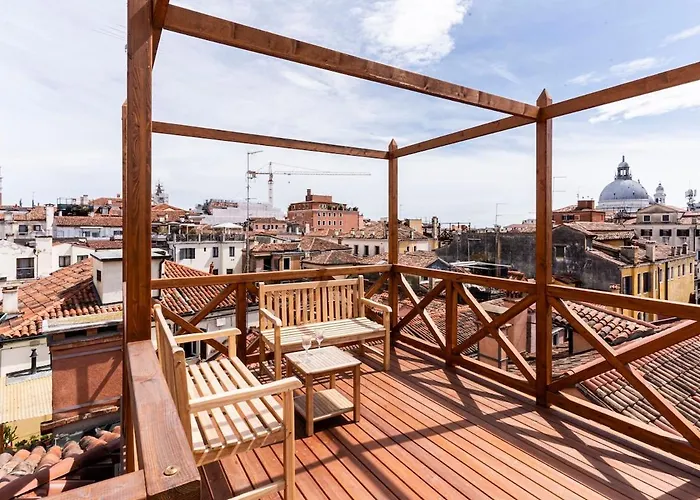 Apartment San Marco Terrace With Canal View